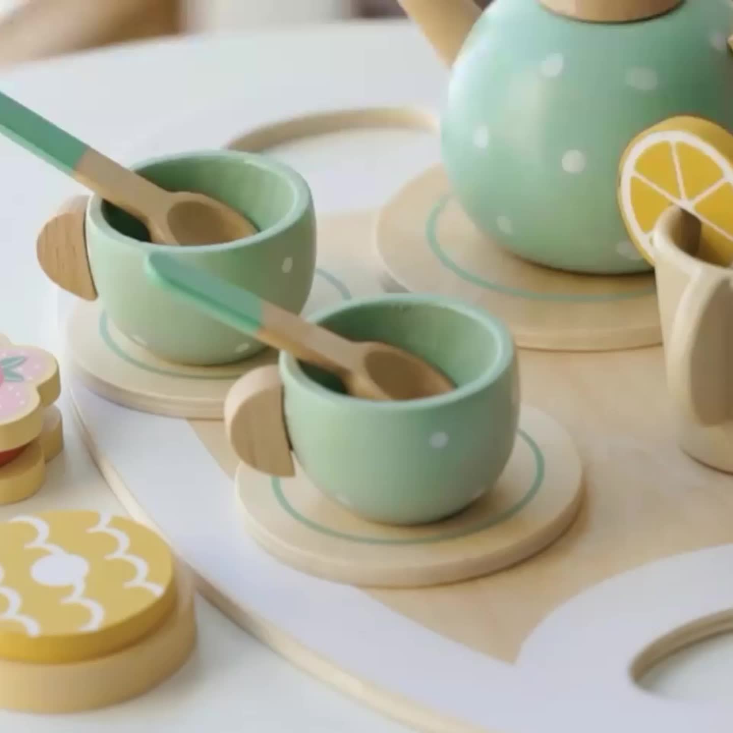 Teeservice aus Holz